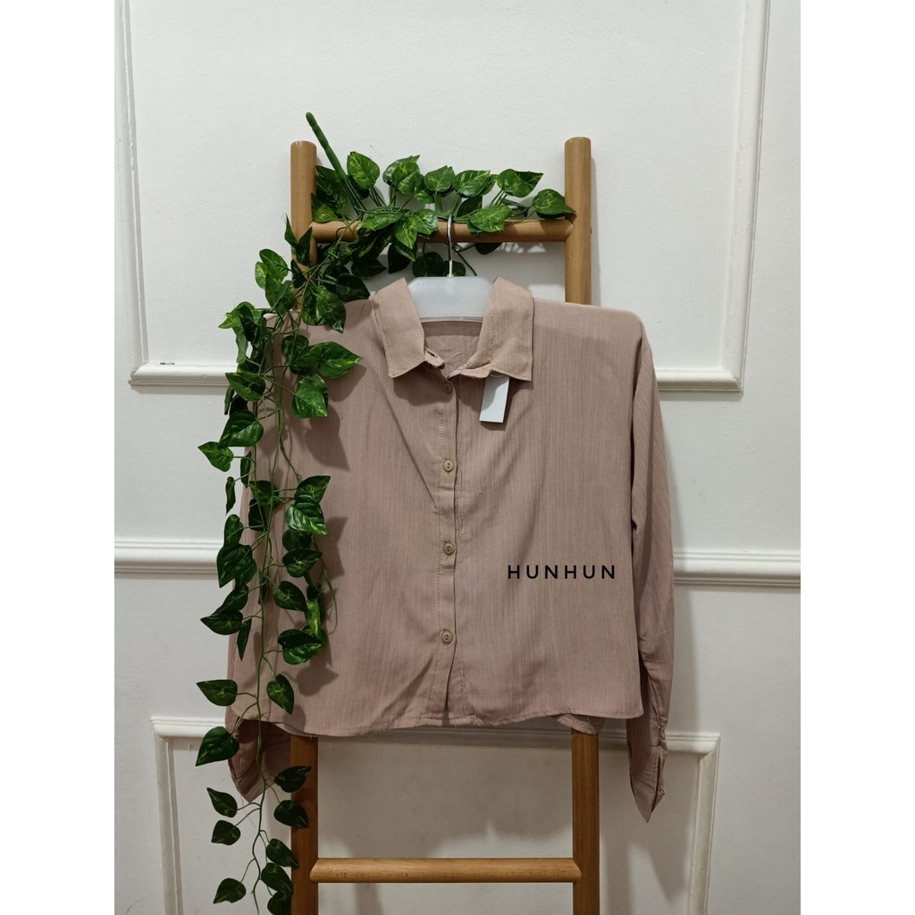 Hanin Crop Rayon Crincle/ Kemeja Crop fhanel Premium Keisya Crinkle AirFlow/ KEMEJA CRINCLE PUSATGROSIR_SOLO-HANIN CROP KREM
