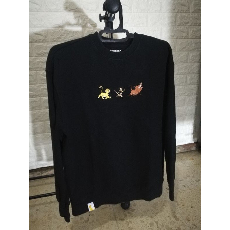 SPAO Graphic Tee Lion King Crewneck