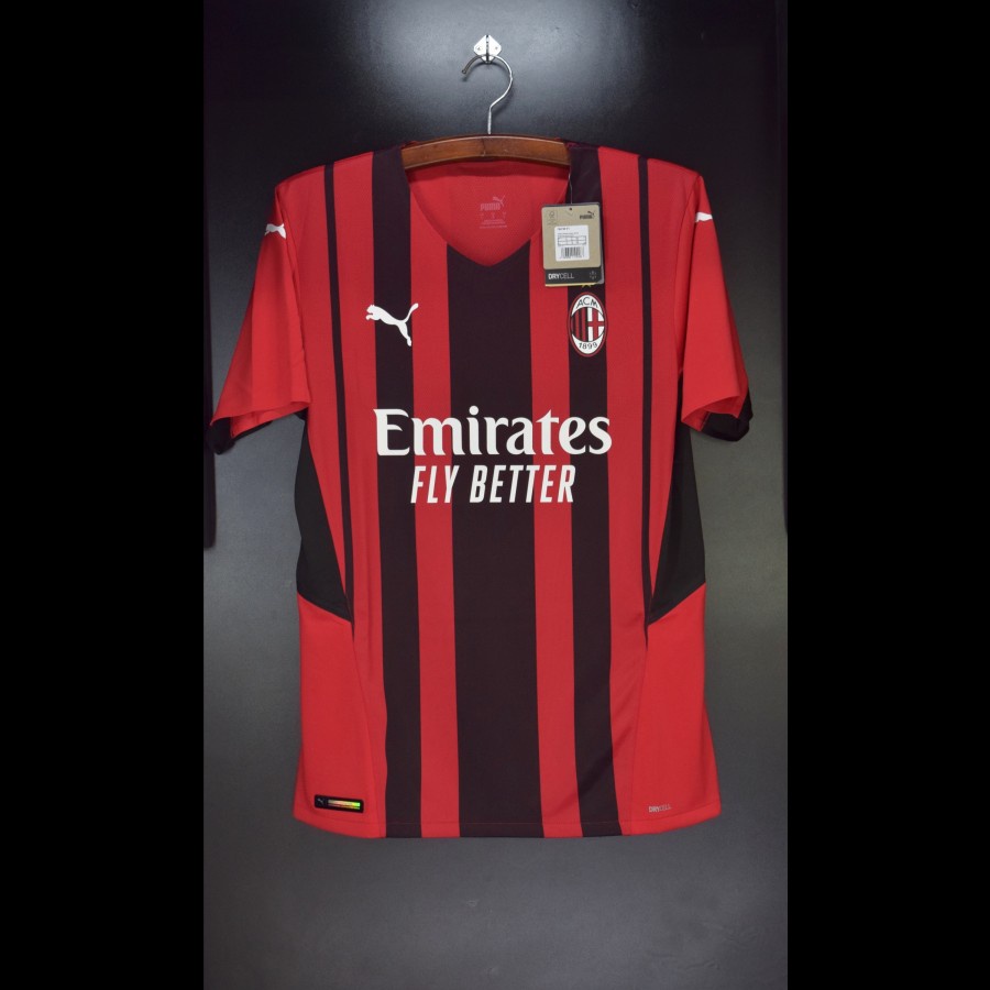 AC milan 2021-22 Home AUTHENTIC. BNWT. Original Jersey. 764749 01