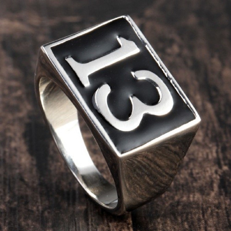 Cincin Biker Desain Lucky 13 Bahan Stainless Steel Warna Silver Ukuran 7-14 Untuk Pria