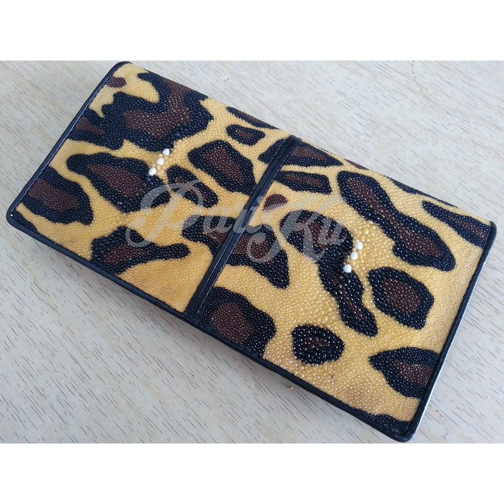 dompet kulit ikan pari wanita motif leopard