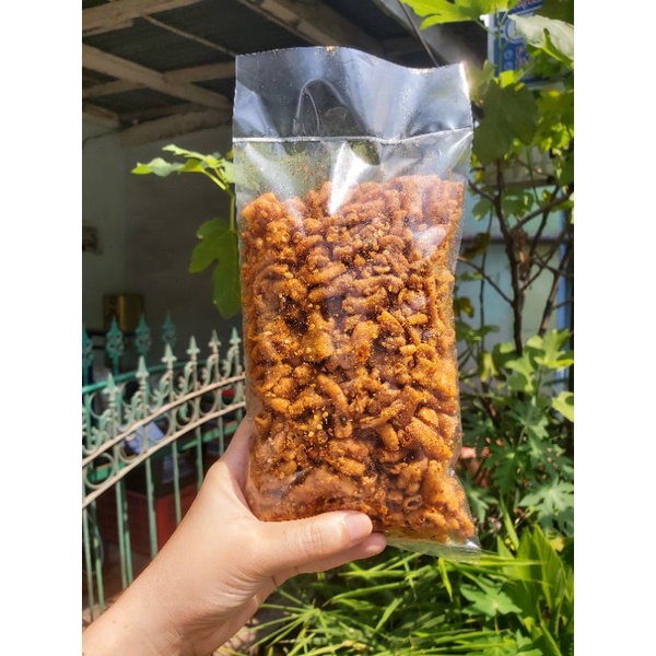

KRIPIK USUS PEDAS DAUN JERUK 250 GRAM (NINA)