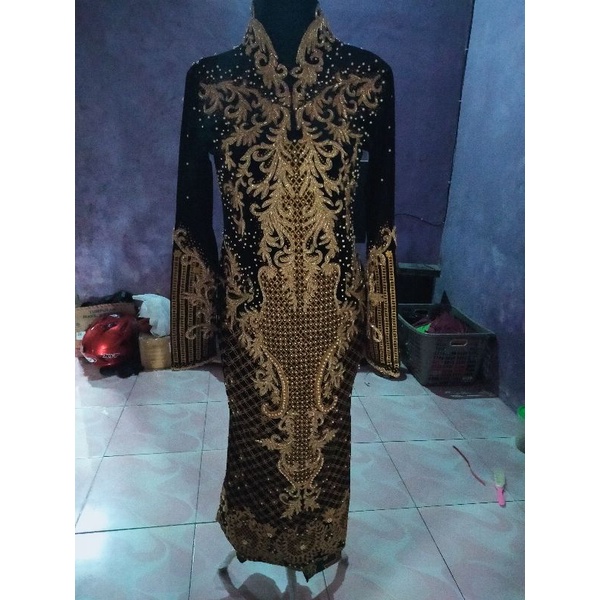 set kebaya bludru dan ekor/set kebaya bludru pengantin premium