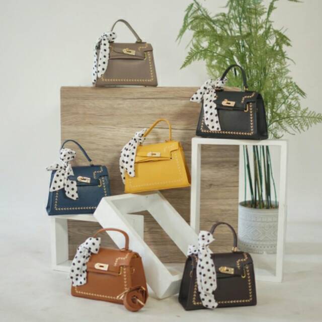 TAS WANITA SELEMPANG TERBARU PRODUK LOKAL HARGA MURAH KUALITAS TERBAIK