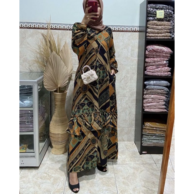 [𝐀𝐦𝐢𝐫𝐚] GRANADA DRESS | Gamis Kondangan Prada Crepe