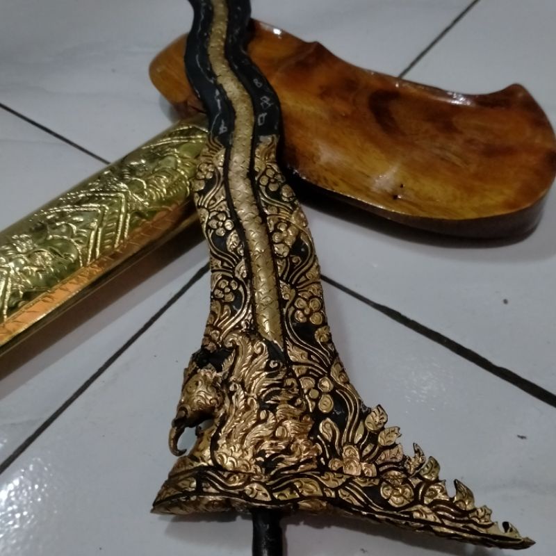 keris nogo manglar kinatah kamarogan kamardikan