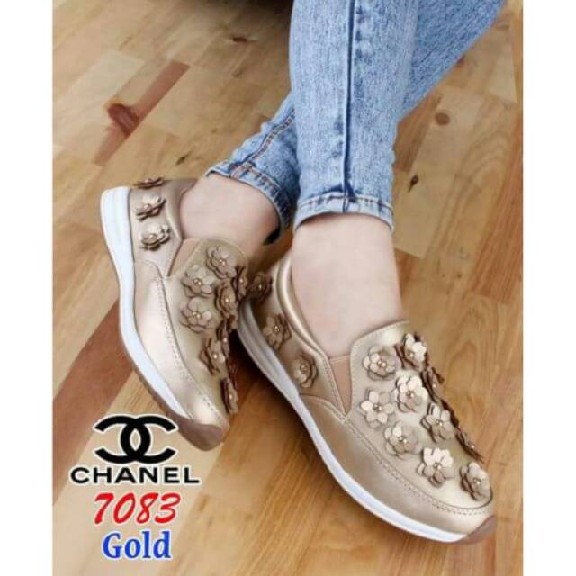 Sepatu sneaker slip on chanel