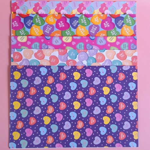 

KERTAS KADO ( 1 PACK ISI 50 LEMBAR )