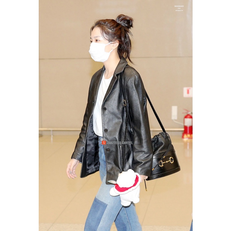 JNK x SEULGI - Jaket Semi Kulit Sintetis Viena Grade A Wanita Cewek Seulgi Red Velvet Kpop Leather Jacket Women Blazer Original Premium Import Distro Kulit Oversized Besar Tebal Button Korea Elegan Anak Muda Remaja Dewasa Klassik Formal Acara Pesta Dinner