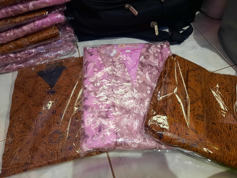 Sidomukti Sogan Pendek Kemeja Batik Pria Katun Primisima Full Furing