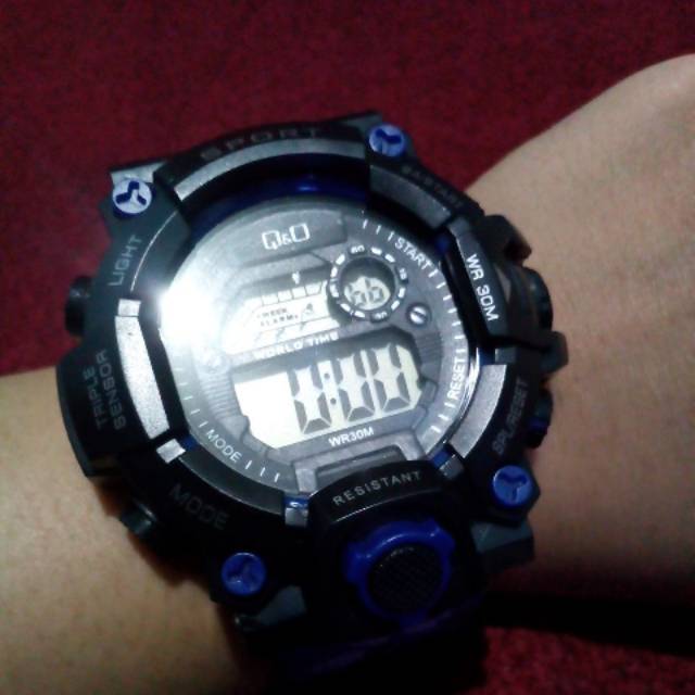 Jam tangan sport water resistant