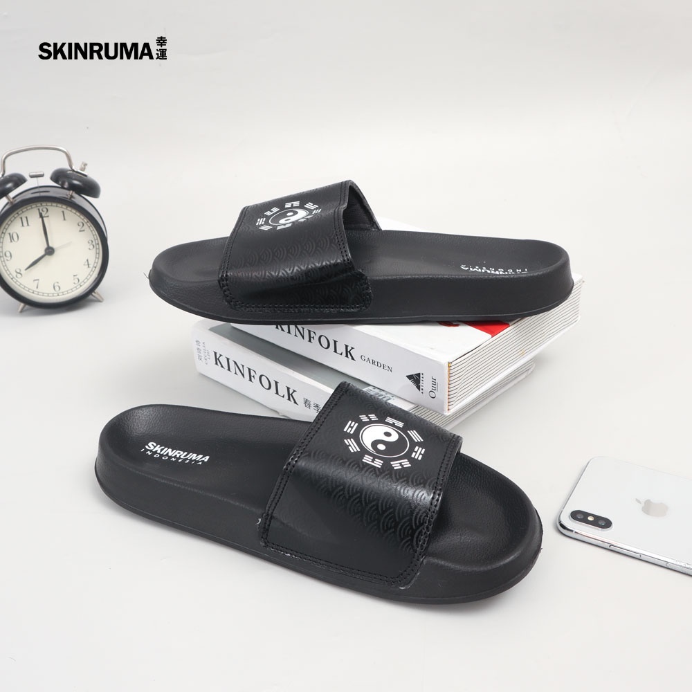 Sendal Selop Casual Pria SKINRUMA Chinesse Style Yin Yang Hitam / Sendal Slide Pria / Sendal Slip On Pria