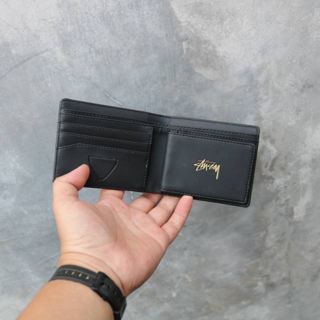 Dompet pria stussy