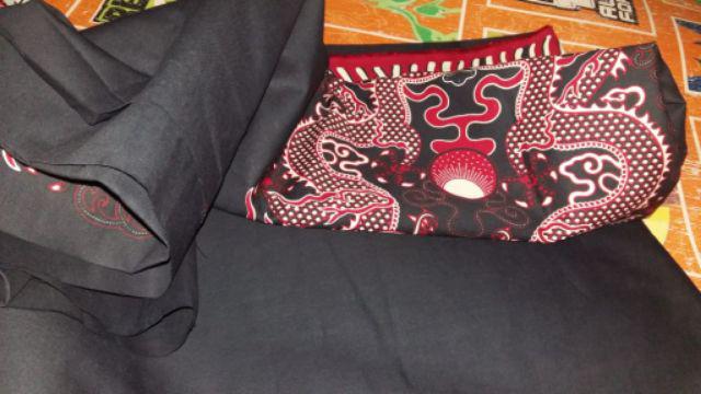 Kain Batik Solo Motif Naga Kembar Warna Hitam