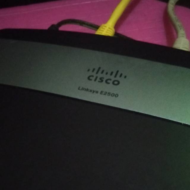 LINKSYS E2500 : N600 DUAL BAND WIRELESS ROUTER