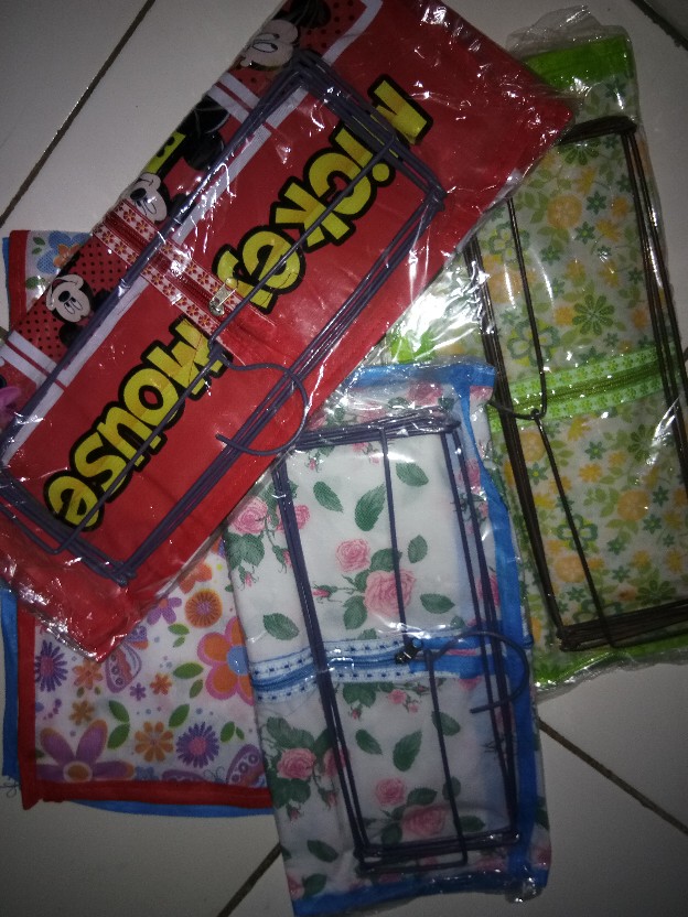 Gantungan Jilbab Karakter