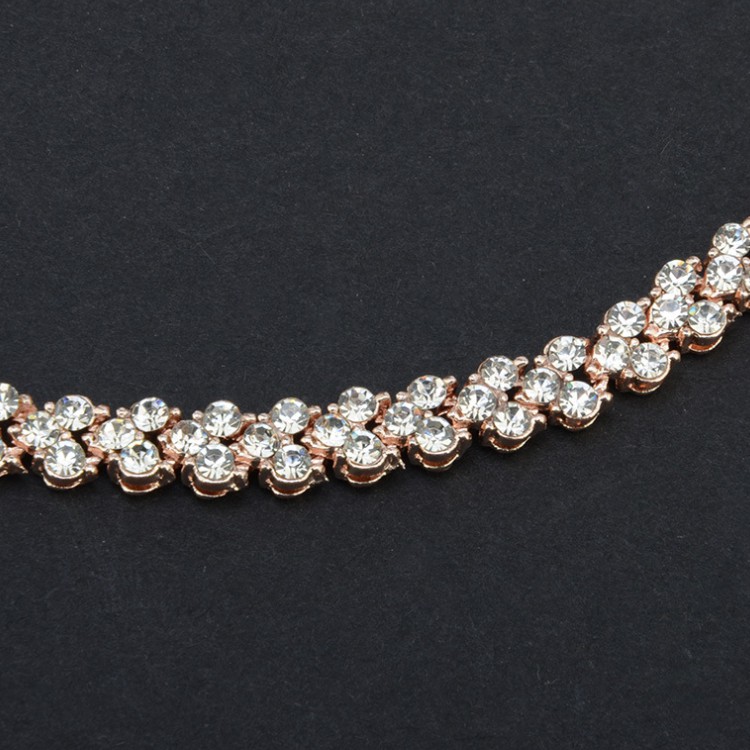 Simple Design Crystal Bracelet Noble Woman Shining Bangle Fashion Accessories