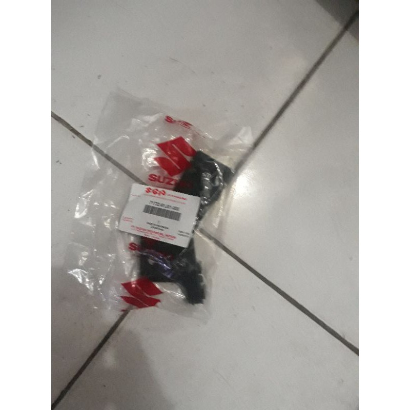 breket bemper depan suzuki apv