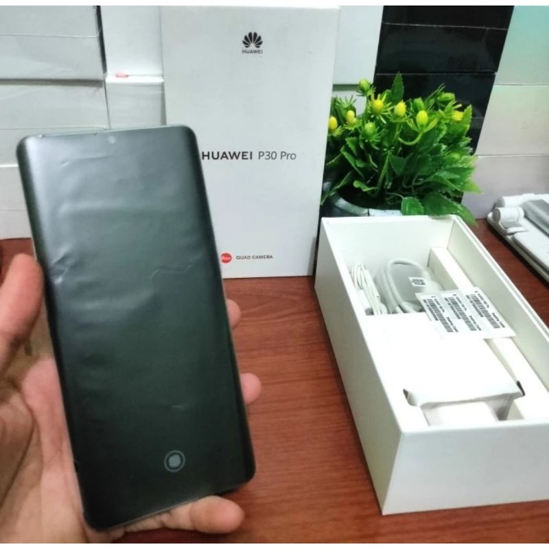 Huawei P30 pro 8/256 Breathing Crystal  ( Bekas )