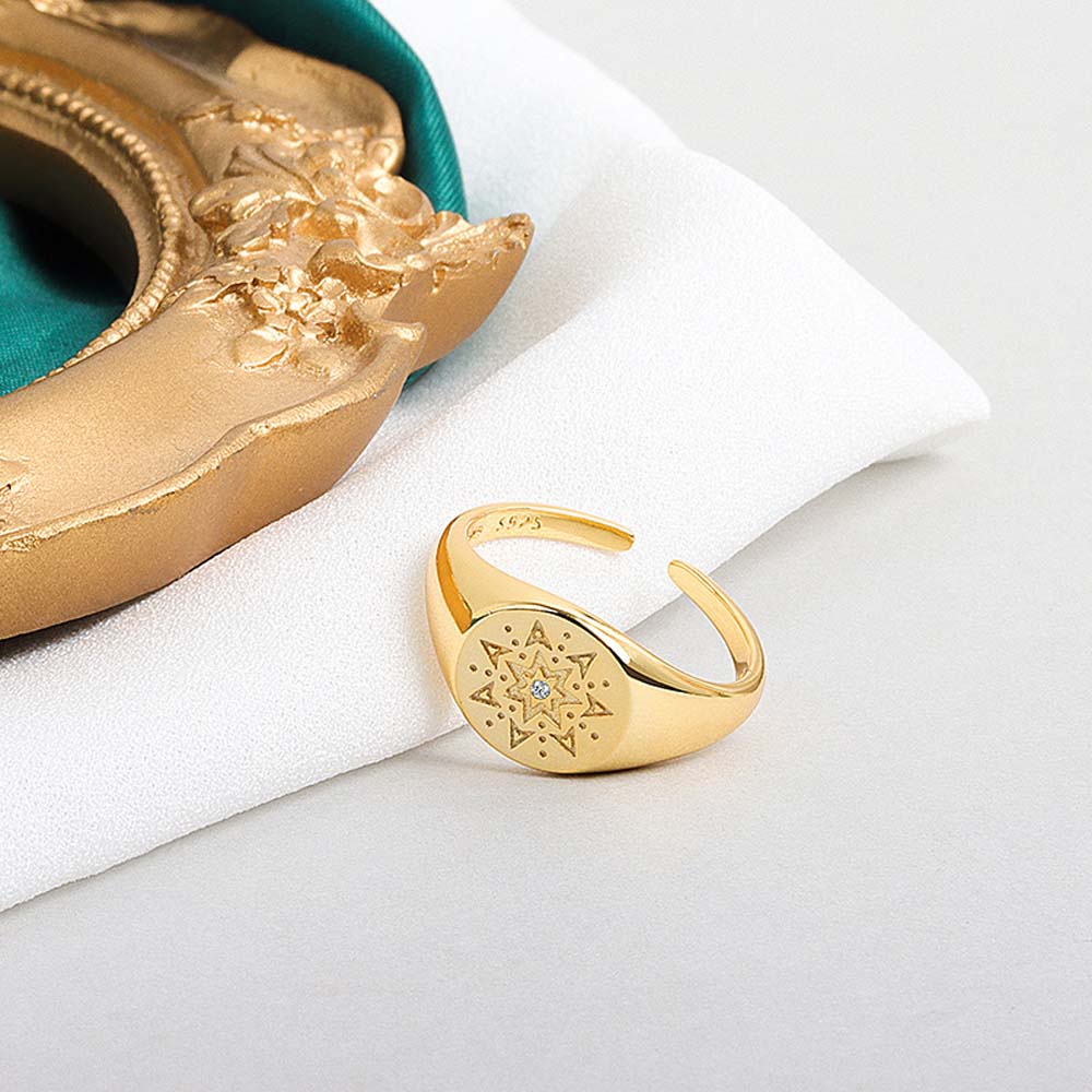 Needway  Temperament Open Ring Women Copper Finger Rings Personality Diamond Compass Sunflower Pattern European and American Girls Fashion Jewelry/Multicolor