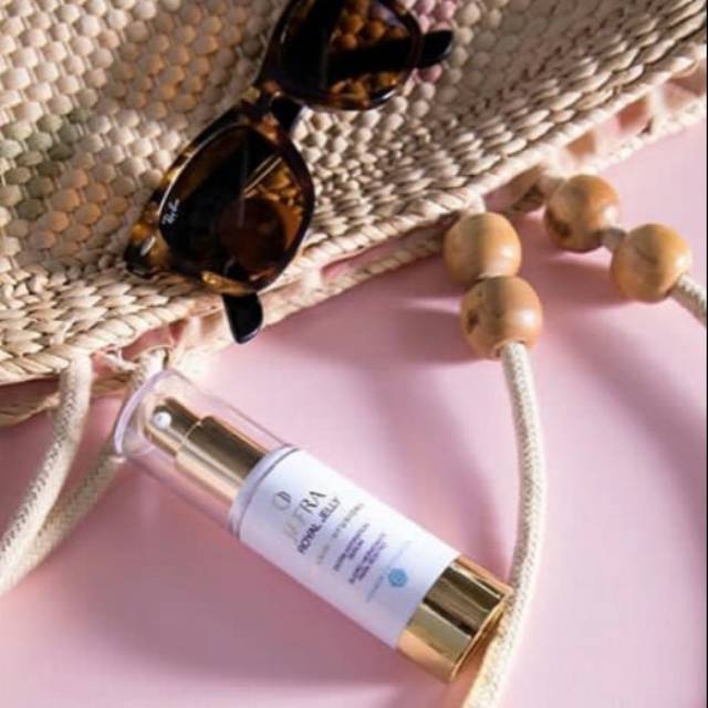 REVITALIZE EXTRA HYDRATION SERUM (ROYAL JELLY VITAMIN E JAFRA)