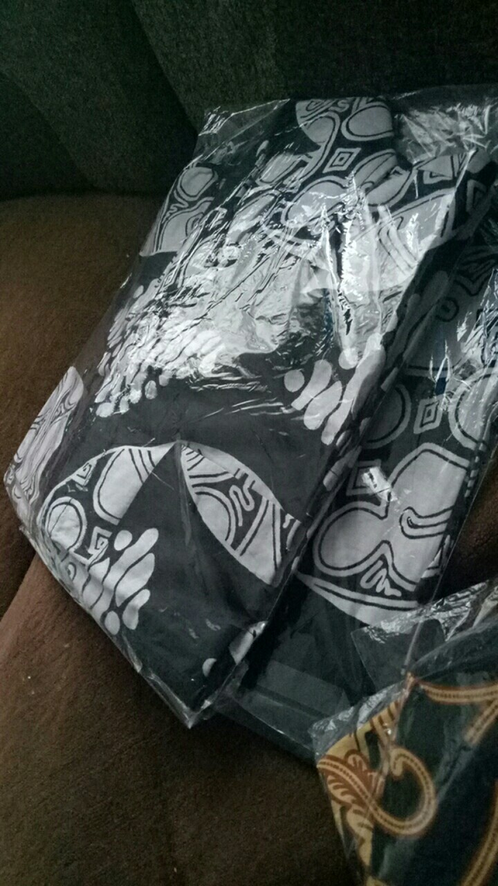 Bg - Batik Couple Maxicardi Monochrome Motif Bola Dan Motif Jumputan Outer Muslim