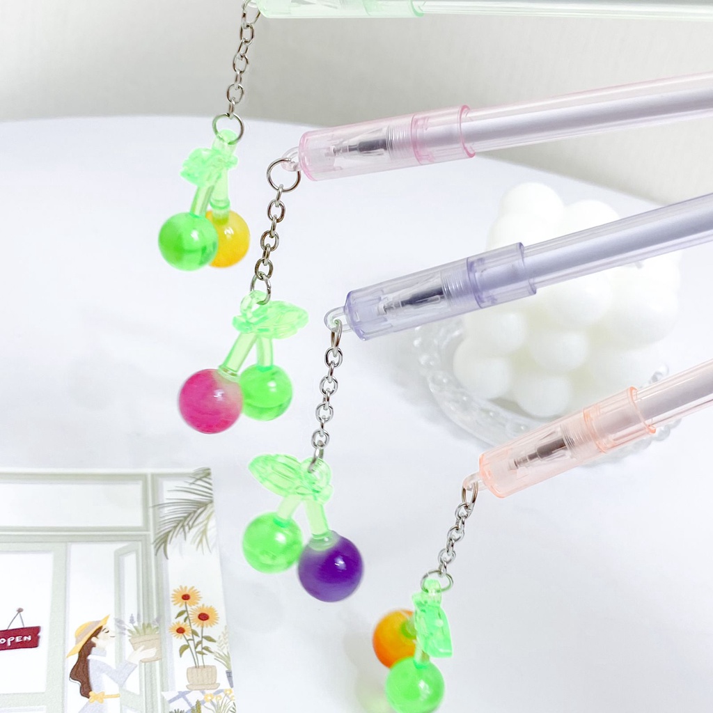 

Pen Gantungan Cherry / Pulpen Tinta Hitam Gantungan Buah Cherry Fruit Glitter Manik Alat Tulis Grosir Ready COD