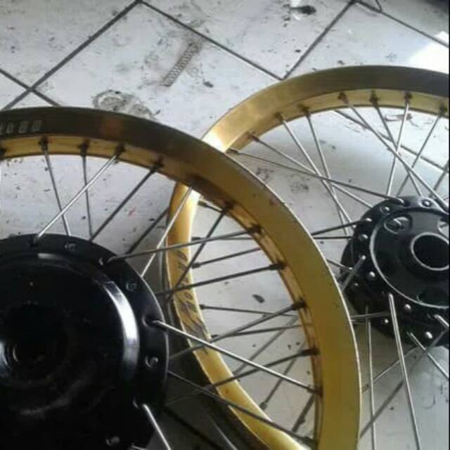 velg jari jari v rossy 17-140 buat honda beat karbu vario karbu beat fi