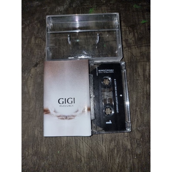 Kaset Pita Gigi Pintu Sorga