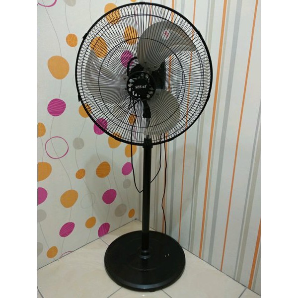 Kipas Angin Berdiri Sekai SFN 1809 (18 Inch)