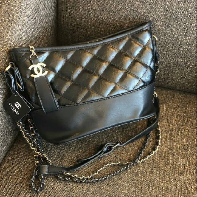 Tas Chanel Gabrielle Hitam