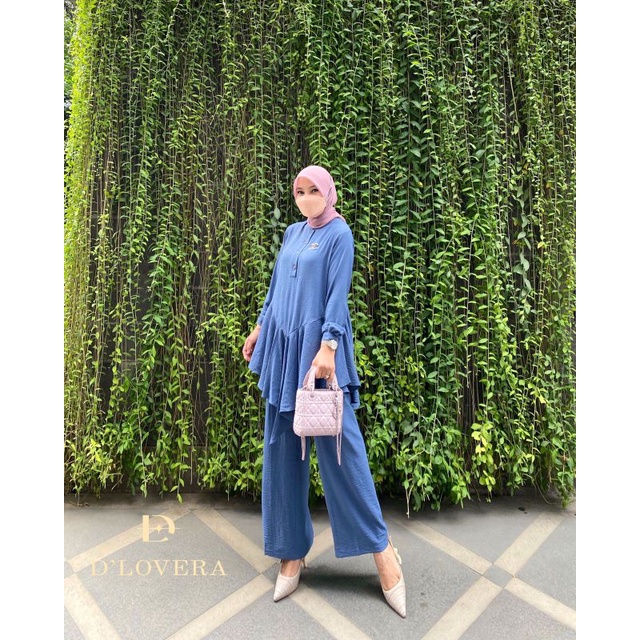 Laluna one set by D'lovera