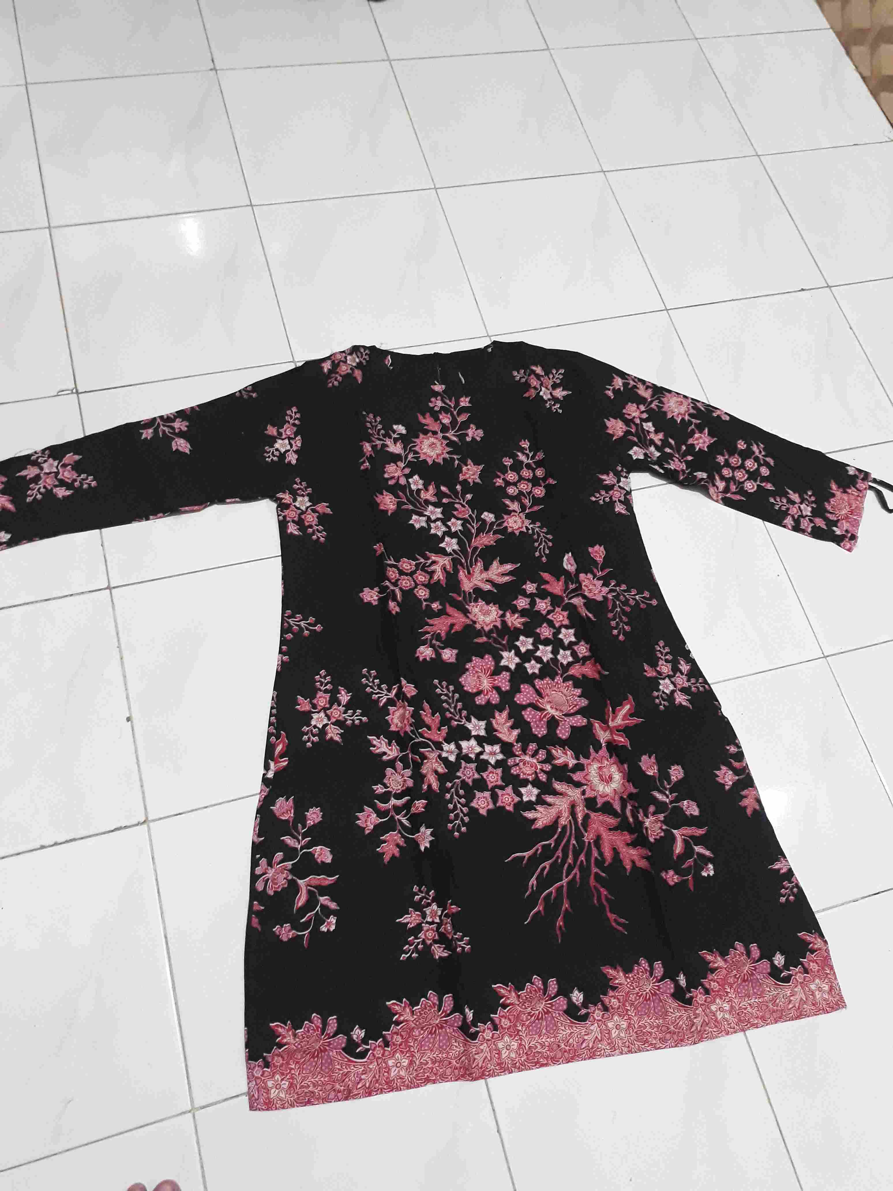 Terlaris Serut Genes Jelita Tunik Navbor Yelbor Whitebor Creambor Tunik Batik Modern