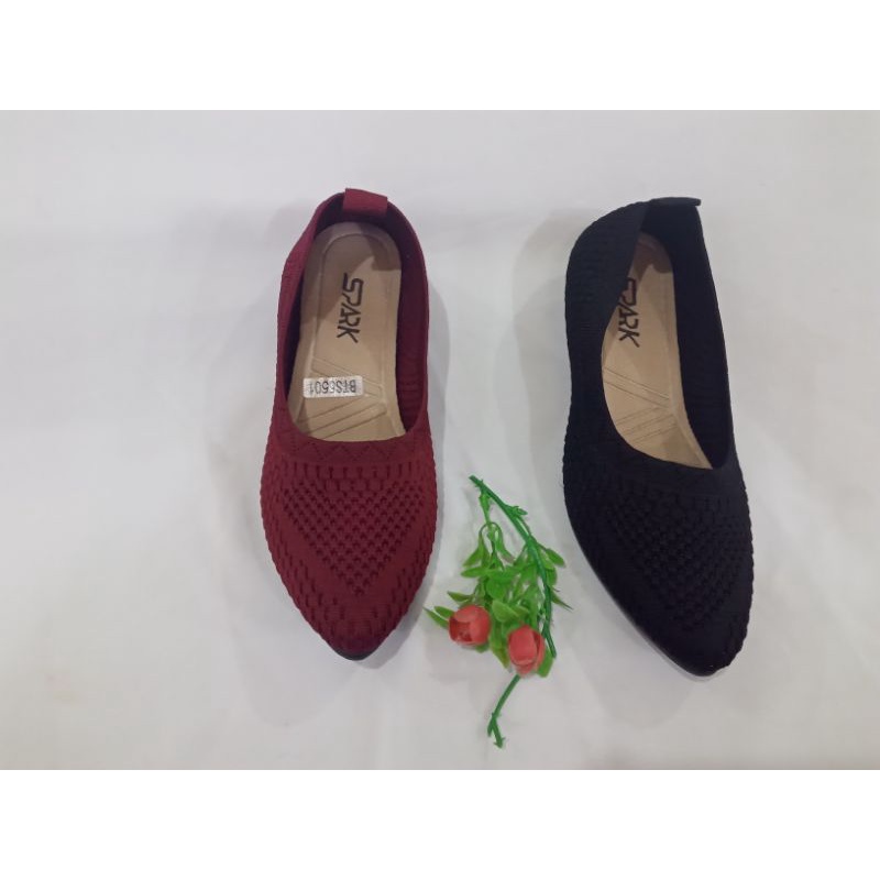 sepatu wanita  Spark hitam/maron