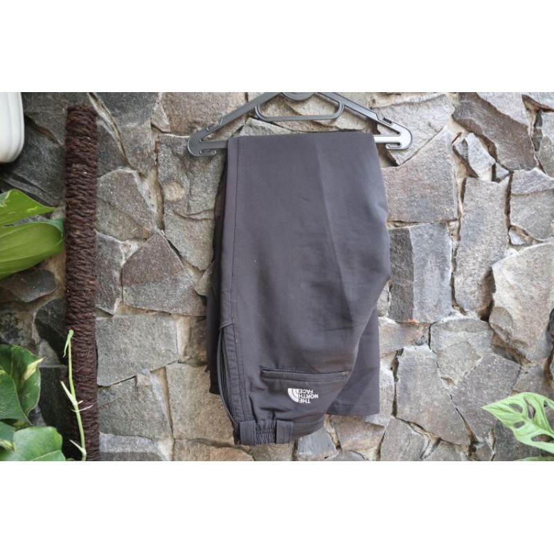 Celana tnf second bekas the north face
