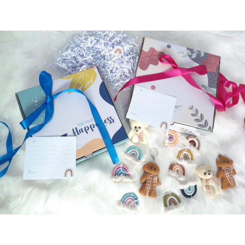 

Packing Tambahan Box & Plastik Polymailer Motif (khusus pembelian paket kado di KODAKADO)
