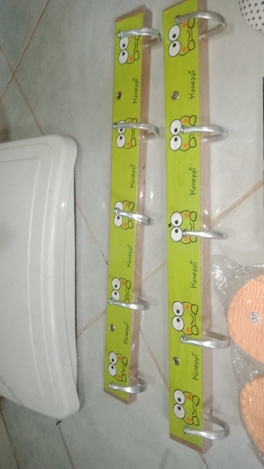 Kastok Karakter / Kapstok Karakter / Gantungan Baju