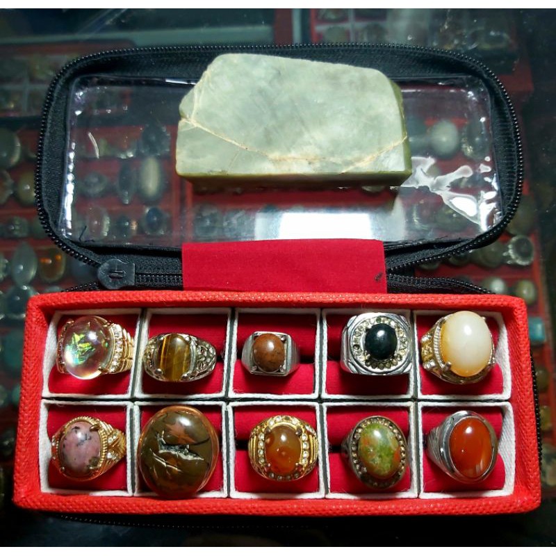 Cincin Batu Akik 10 Pcs Berikut Kotak