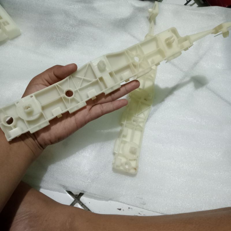 Braket Bumper belakang Nissan Evalia