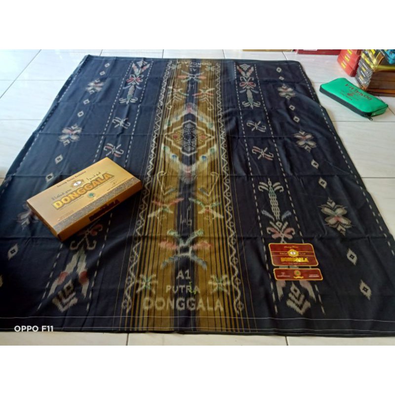 Donggala gradasi hitam