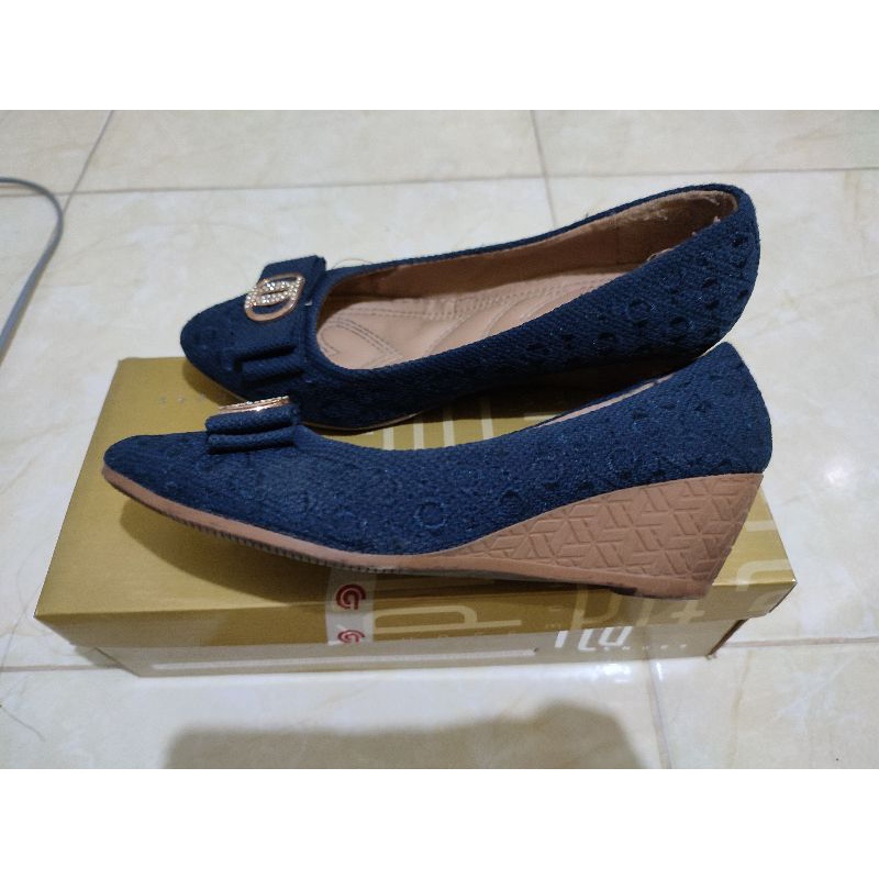 preloved sepatu wedges fld size 36