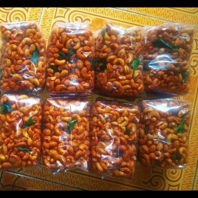 

Kacang mede pedas manis 500gam