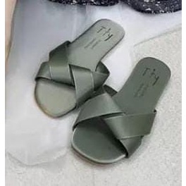 SANDAL TEPLEK WANITA F87