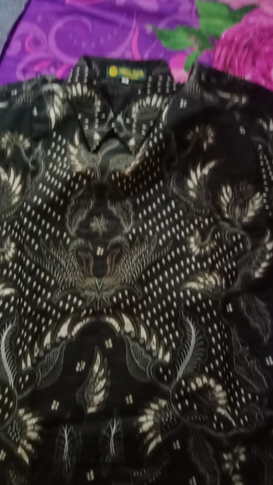 Ireng Hitam Kemeja Batik Pria Lengan Panjang Lapis Furing Reguler Fit Katun Primisima Batik Solo