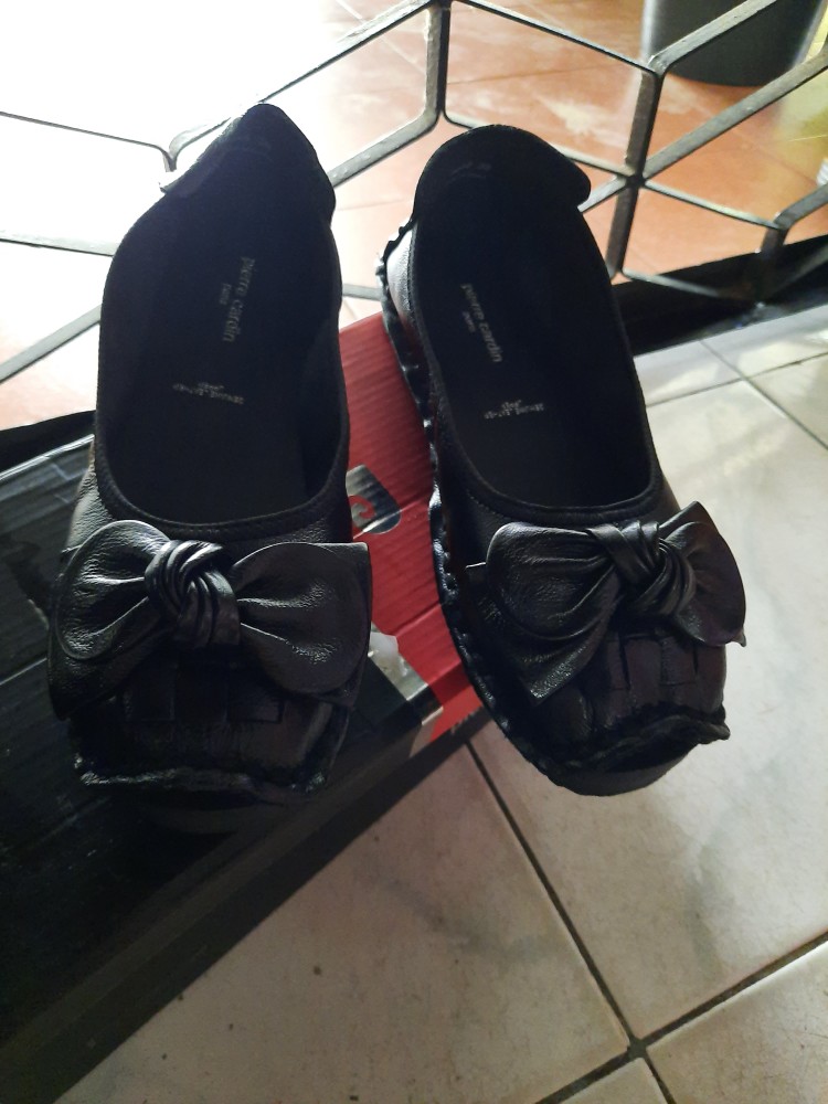 Pierre Cardin 9649 Sepatu Wanita Warna Hitam