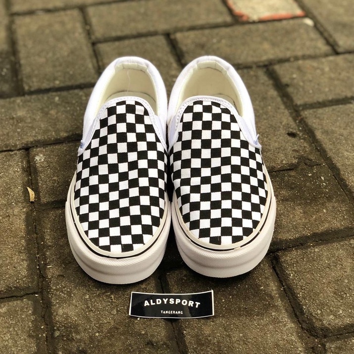 SEPATU SLIPON VANS OG CHECKERBOARD PREMIUM IMPORT. SEPATU PRIA PREMIUM. SEPATU SLIPON PRIA MURAH