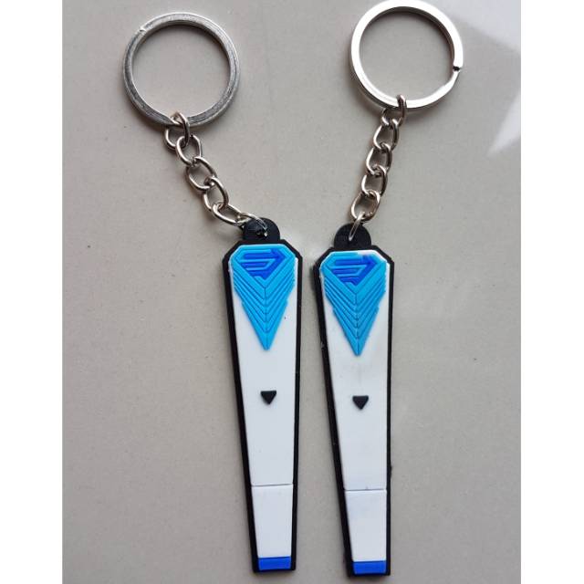 SUPER JUNIOR LIGHTSTICK KEYCHAIN GANTUNGAN KUNCI KPOP