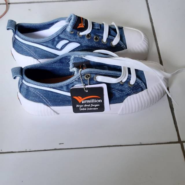 Vermillion shoes low denim size 40