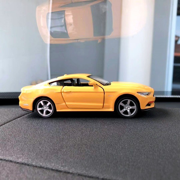 FORD MUSTANG Parfume Pewangi Pengharum Mobil Parfum Pajangan Miniatur Diecast Mobil