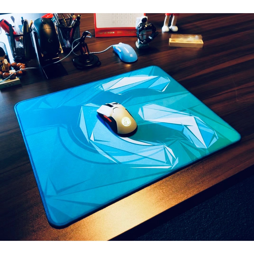 Tiger Arc Neon Cyan Cloth Gaming Mousepad